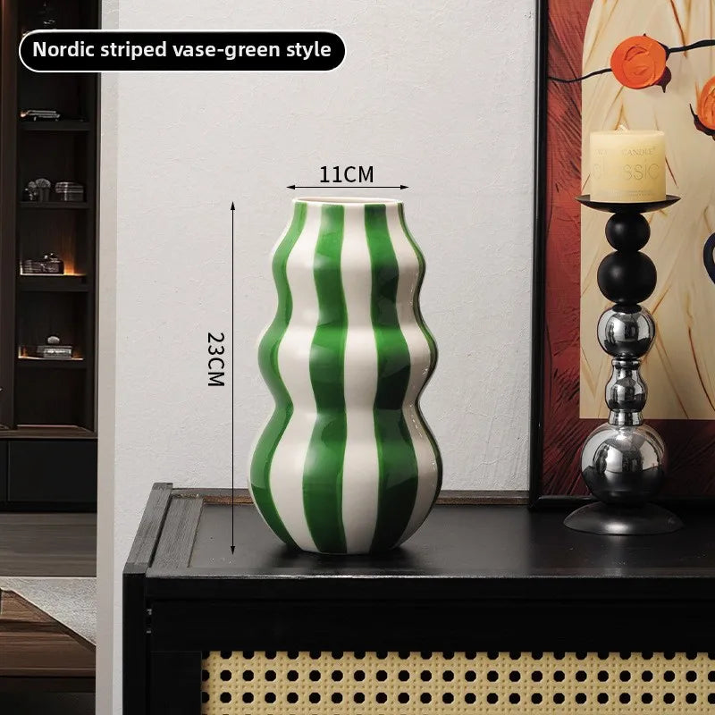 Modern niche minimalist striped vases, flower arrangements in them, high-end sense, creative retro painted ceramic vases | Color:Geern