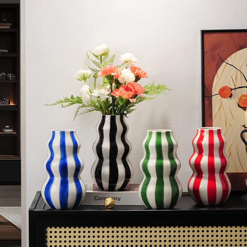 Modern niche minimalist striped vases, flower arrangements in them, high-end sense, creative retro painted ceramic vases | 1