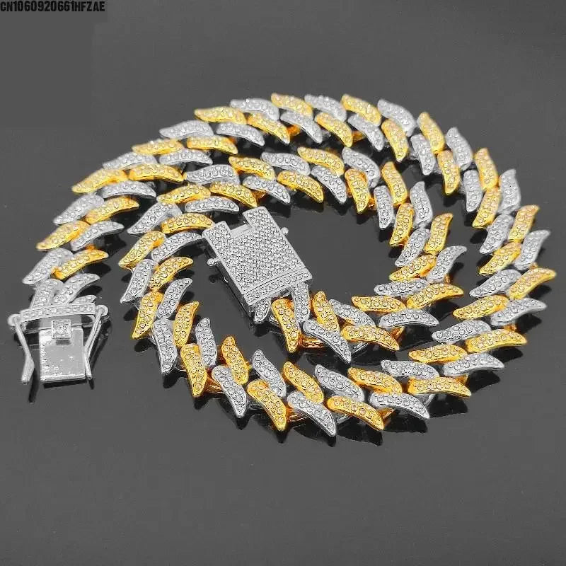 Luxury Designer Thorn Cat Dog Collars Bling Diamondd Cuban Chain Dogs Necklace Gold Silver Biocolor Pet Jewelry Accessories 16mm | Color:1 gold 1 silver