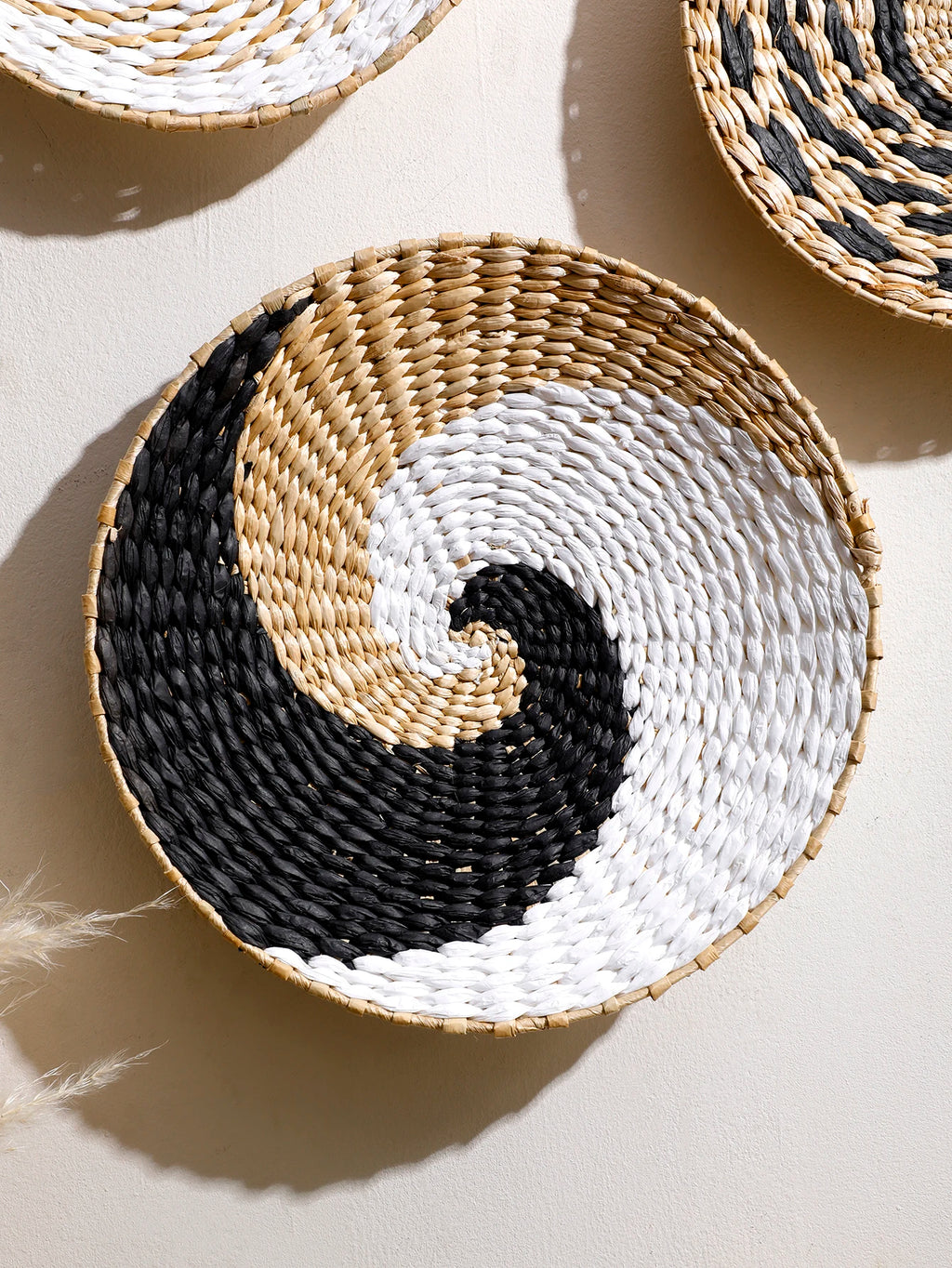 Wall Basket Decor Boho Handmade Seagrass Wall Hanging Decor Natural Basket Wall Art for Kitchen Bedroom Living Room Ornament | 2
