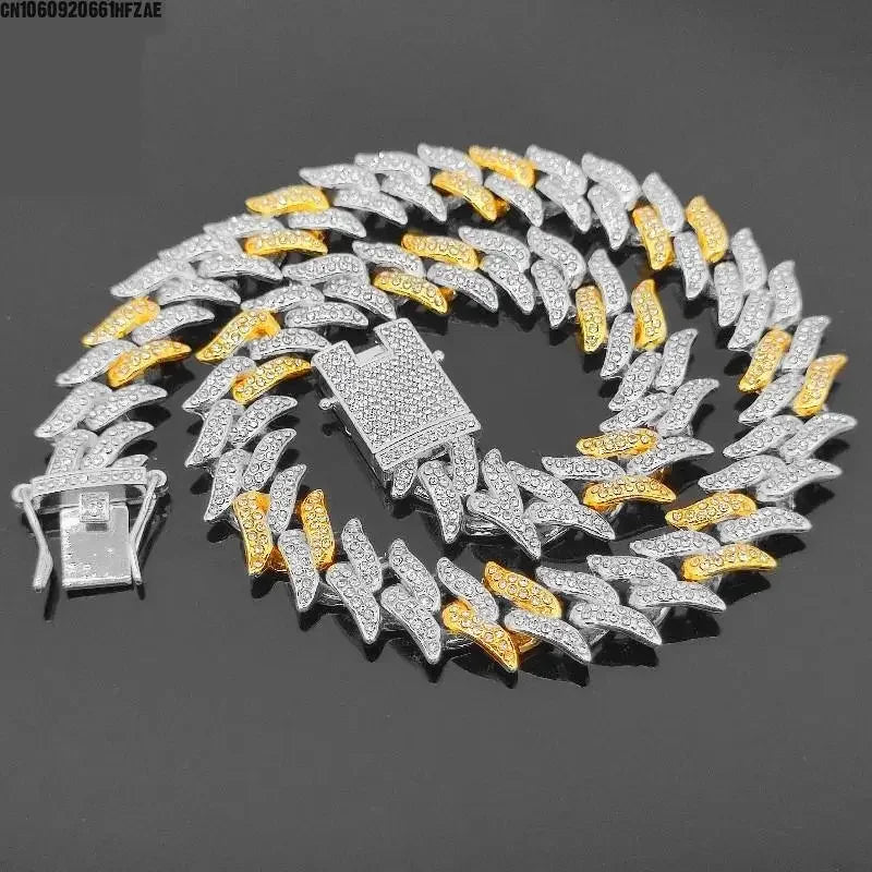 Luxury Designer Thorn Cat Dog Collars Bling Diamondd Cuban Chain Dogs Necklace Gold Silver Biocolor Pet Jewelry Accessories 16mm | Color:1 gold 3 silver