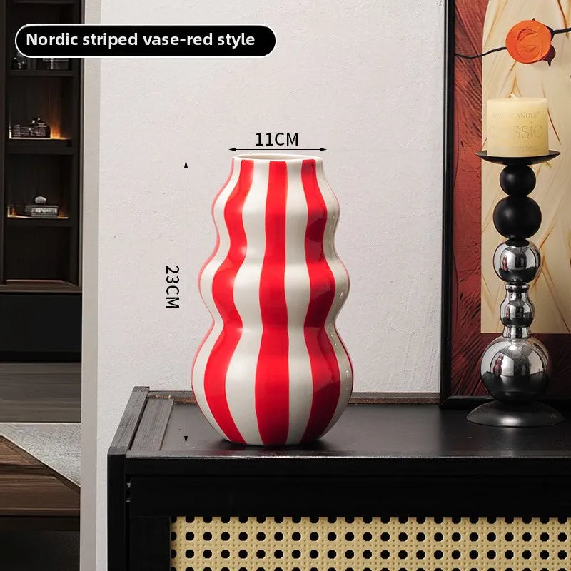Modern niche minimalist striped vases, flower arrangements in them, high-end sense, creative retro painted ceramic vases | Color:Red