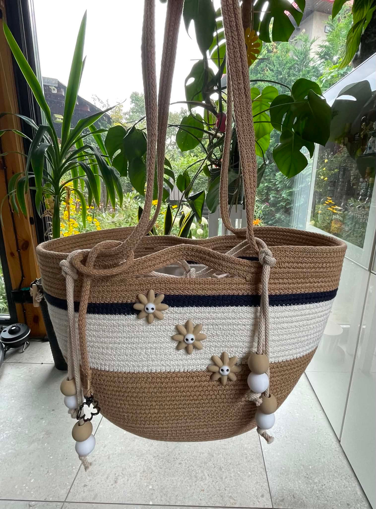 Koszyk beżowo-granatowy Hand Made